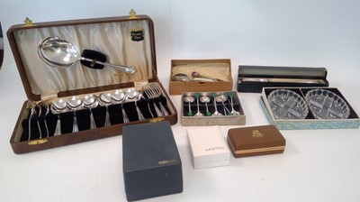 Lot 252 - Plated cutlery including coffee bean teaspoons...