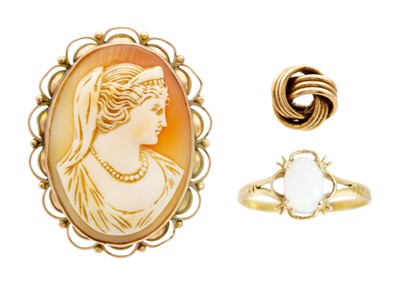Lot 54 - A group of three 9ct jewels.
