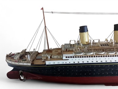 Lot 109 - A model of the RMS Titanic