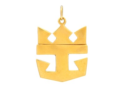Lot 27 - A 18ct Royal Caribbean Cruise Lines pendant.