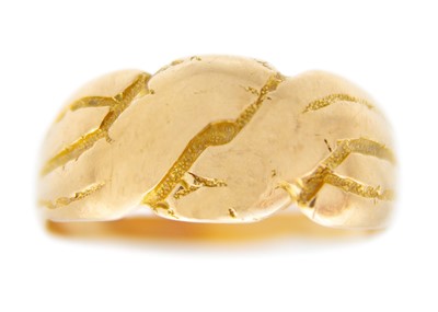 Lot 79 - A Victorian 18ct (tested) double snake ring.