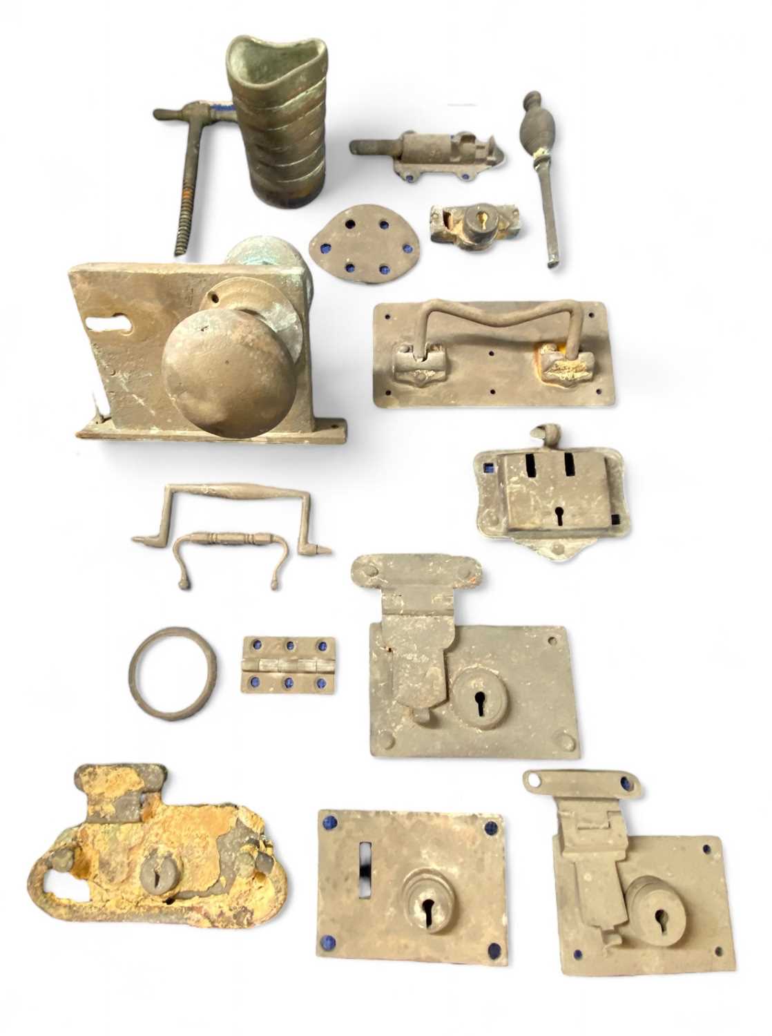Lot 36 - Items from the Cunard & White Star Line cabinets