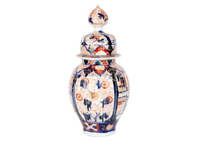 Lot 763 - A Japanese Imari vase and cover, Meiji period.