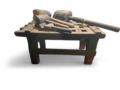 Lot 186 - A 19th century sailmaker's small bench