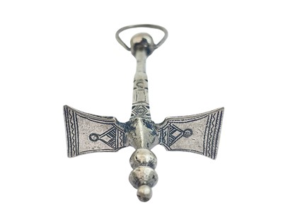 Lot 22 - A Tuareg metal sugar hammer.