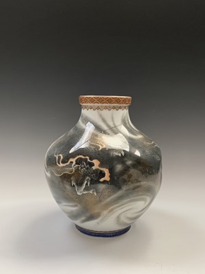Lot 118 - A Japanese porcelain vase, Meiji Period, the...