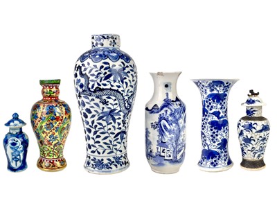 Lot 712 - A Chinese blue and white mei ping vase.