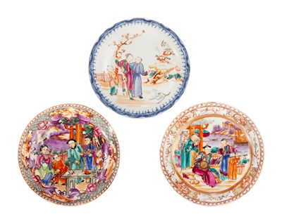 Lot 719 - Three Chinese porcelain dishes