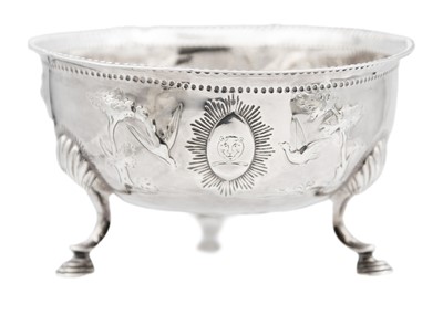 Lot 267 - A good William IV Irish silver sugar bowl by Joseph Jackson.