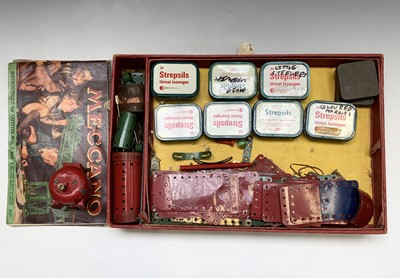 Lot 516 - Meccano: A quantity of mainly red and green...