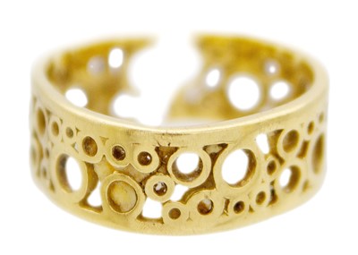 Lot 138 - An 18k openwork band ring by Tiffany & Co.
