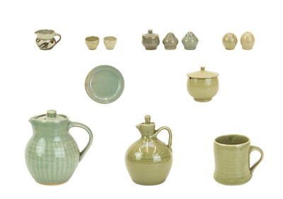 Lot 328 - Crowan Pottery