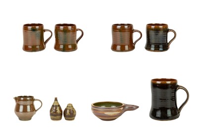 Lot 587 - Crowan Pottery