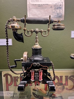 Lot 1147 - Telephones