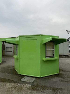 Lot 1389 - Kiosks