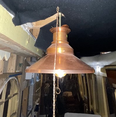 Lot 1279 - Lighting