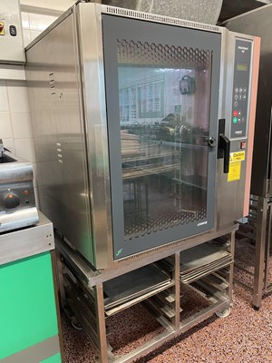 Lot 2034 - Flambards Catering