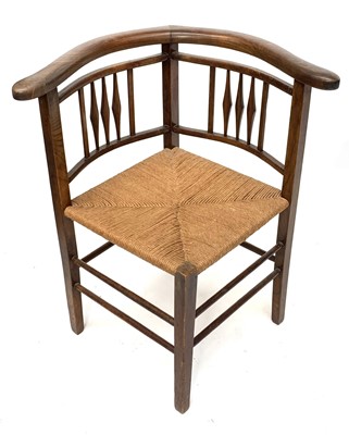 Lot 3137 - An early 20th century walnut corner chair,...
