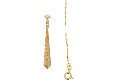 Lot 11 - A little scrap 9k gold.
