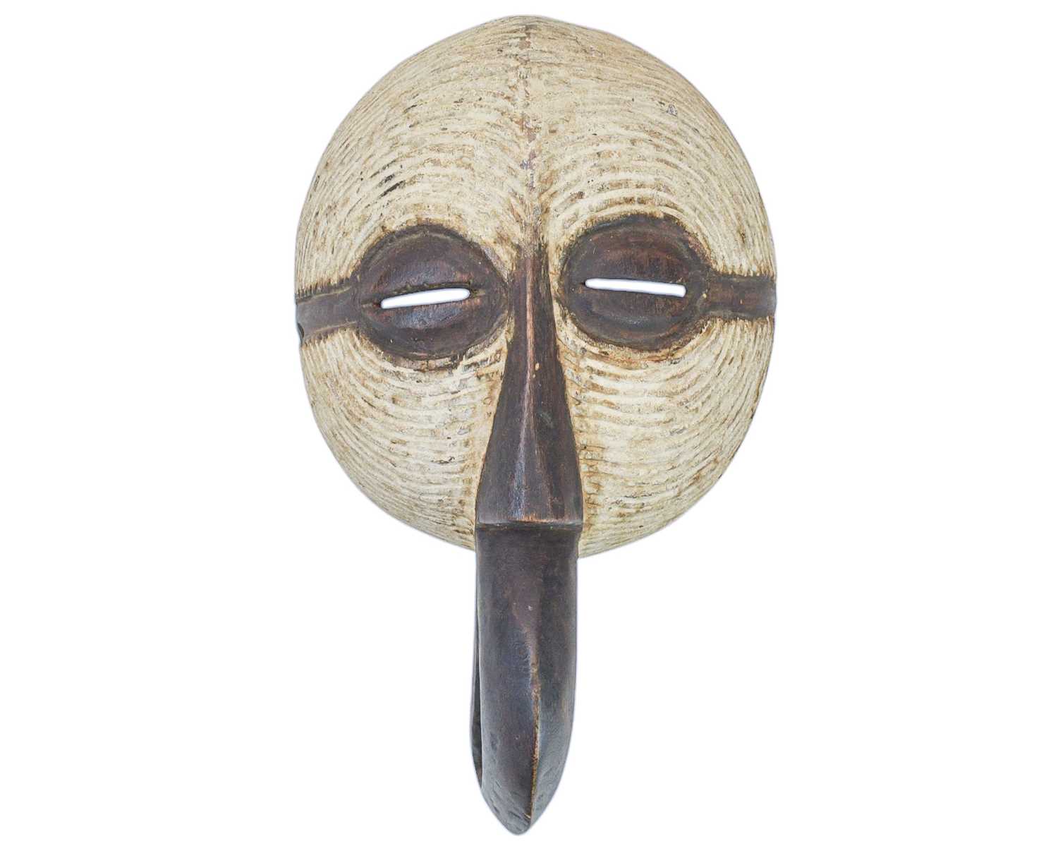 Lot 29 - A Congolese Songe tribe mask.