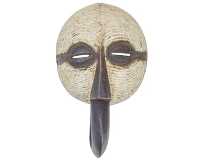 Lot 29 - A Congolese Songe tribe mask.