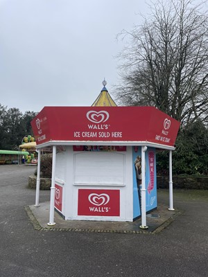 Lot 1496 - Ice Cream Kiosk.