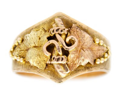 Lot 66 - A 19th-century American Idaho prospector's 14k bi-colour gold ring.