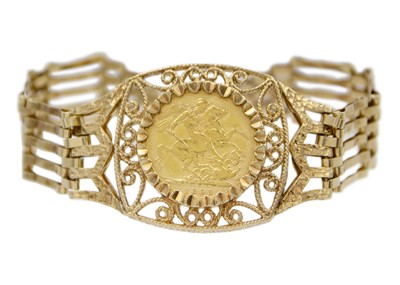 Lot 7 - Full sovereign coin set in 9k gold five-bar bracelet.