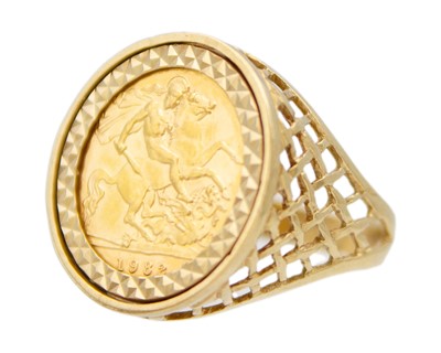 Lot 1 - A half sovereign set in a 9k gold ring.