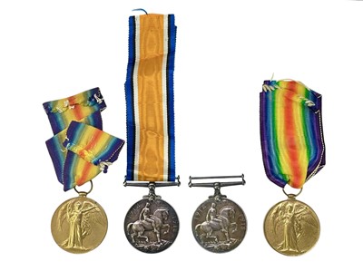 Lot 560 - A WWI pair to 28504 Pte R Allman Liverpool Regiment.