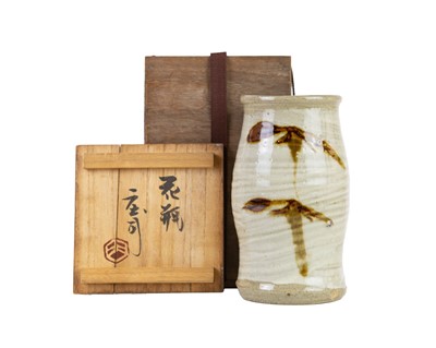 Lot 584 - Shoji HAMADA (1894-1978)