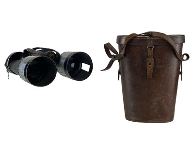 Lot 571 - A pair of WWII era Barr & Stroud 7X CF 41 Naval binoculars.
