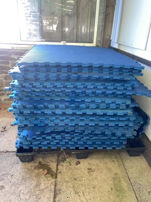 Lot 1521 - Outside