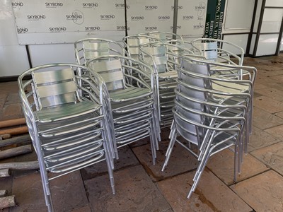 Lot 1525 - Outside