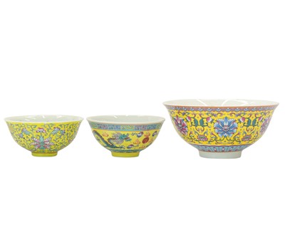 Lot 724 - A Chinese Republic yellow ground small bowl.