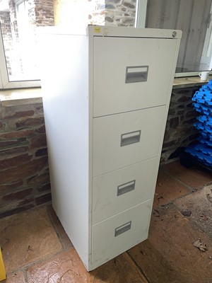Lot 2077 - 4-Drawer Filing Cabinet.