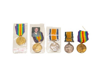 Lot 559 - A WWI pair.