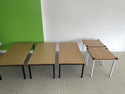 Lot 2086 - Tables.