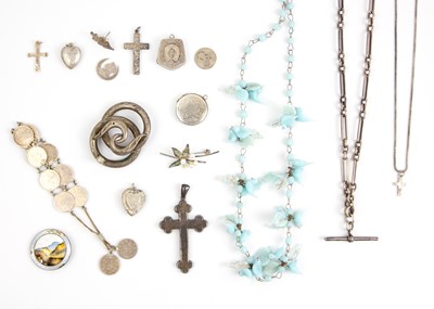 Lot 92 - A selection of silver jewellery and a Murano glass necklace.