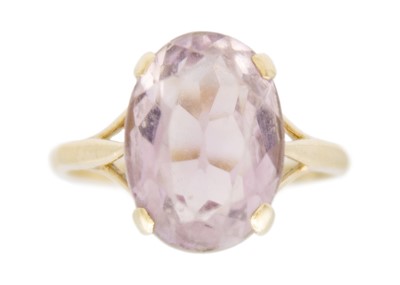 Lot 111 - A 9k pale amethyst set cocktail ring.