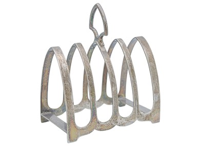 Lot 23 - A George V silver four section toast rack by Viner's Ltd.