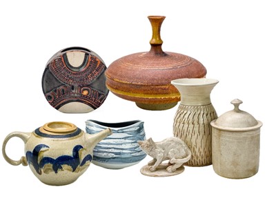 Lot 138 - Studio Pottery