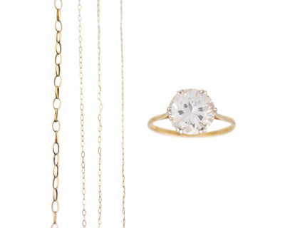 Lot 124 - A selection of 9k gold jewellery items.