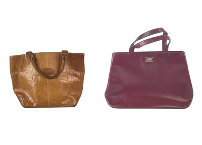 Lot 270 - A tan leather Mulberry 'Hellier' handbag.