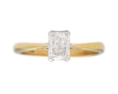 Lot 201 - An 18k gold diamond set solitaire ring.