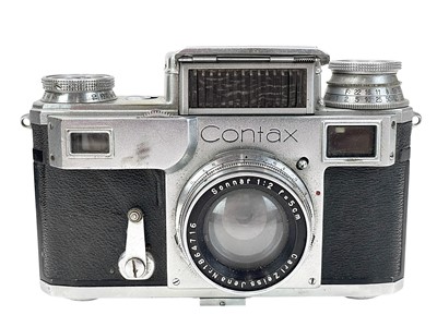 Lot 3 - A Zeiss Ikon Contax 35mm camera.