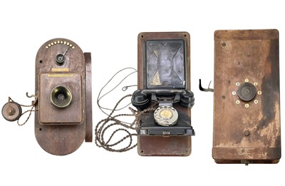 Lot 92 - A GEC wall mounted intercom telephone.