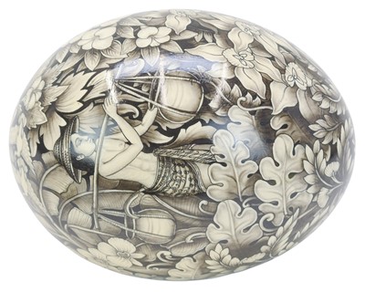Lot 25 - A decorative Balinese painted ostrich egg.