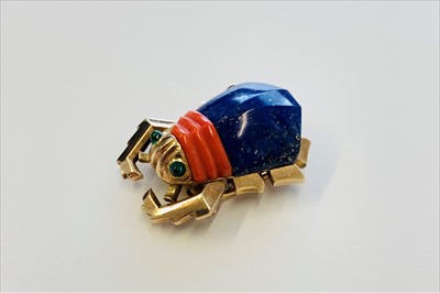 Lot 2595 - A Cartier beetle brooch, the abdomen in lapis...