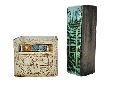 Lot 425 - A Troika cube vase.